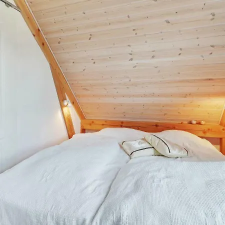 Two-bedroom Holiday In 7 * Blåvand